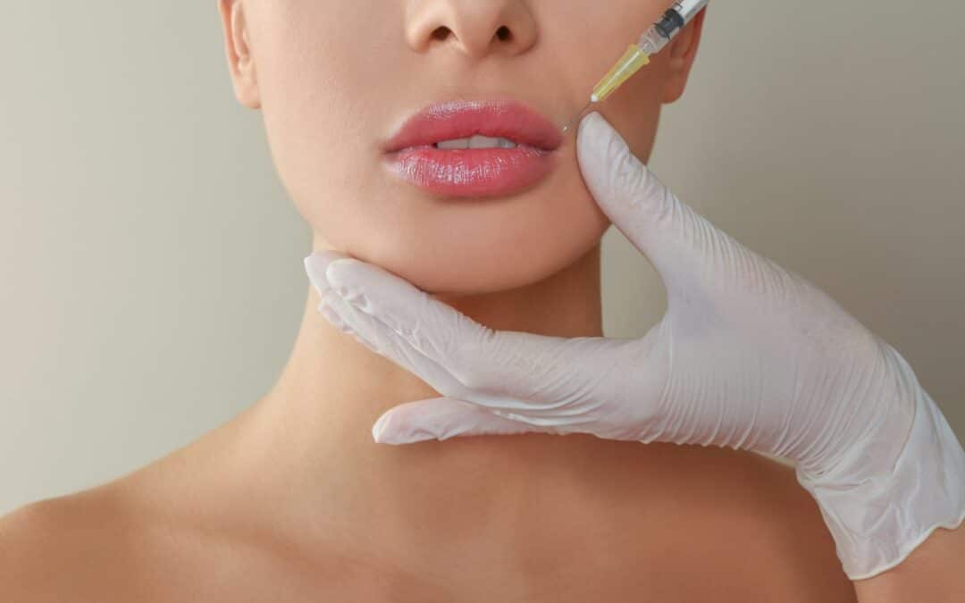 LE LIFTING SANS CHIRURGIE C’est possible grâce aux injections d’acide hyaluronique et de Botox
